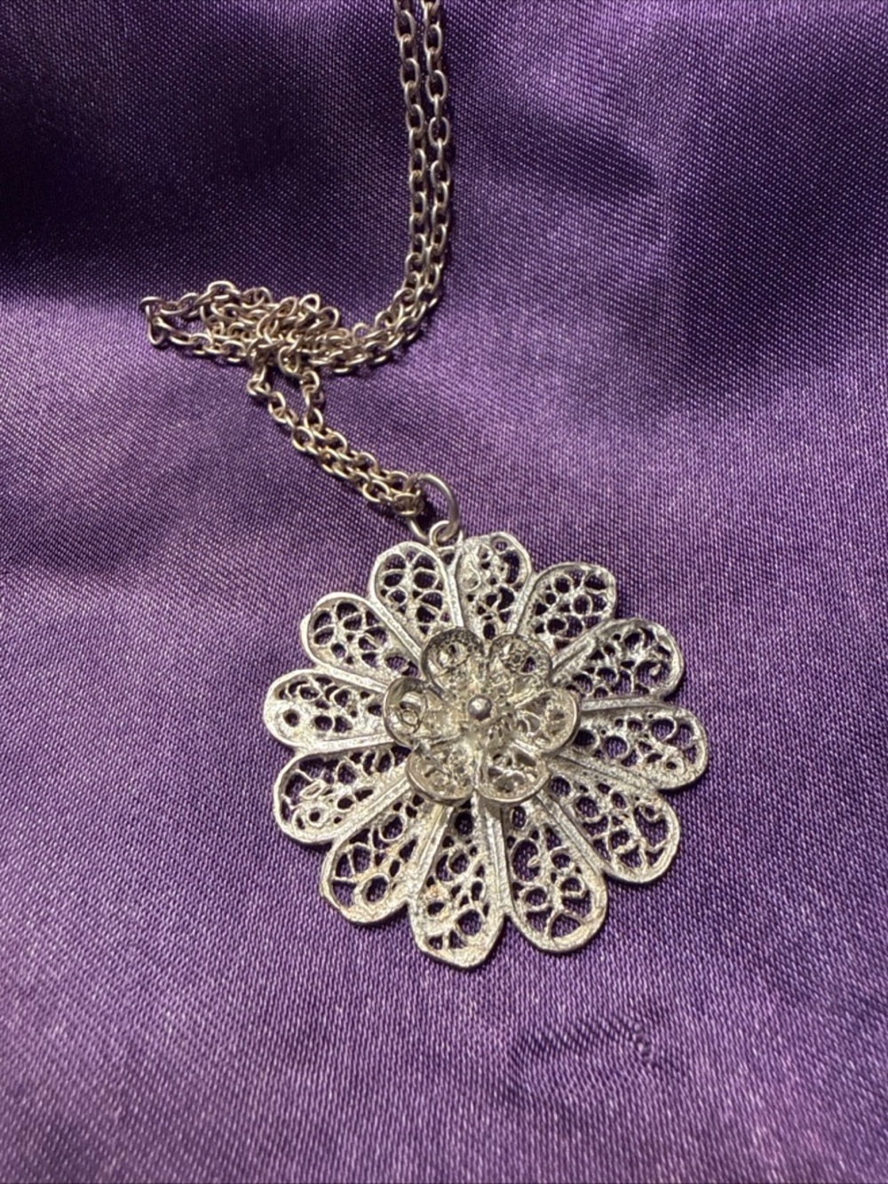 Silver Floral Filigree Pendant Necklace